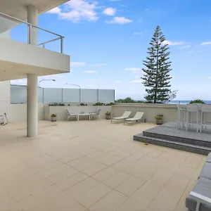 Pure Kirra Aparthotel Gold Coast